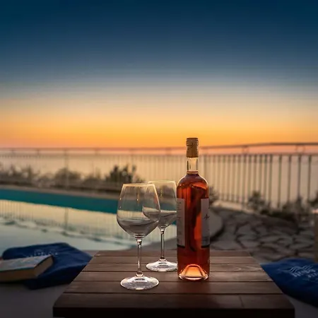 Blue Chill Villa *
